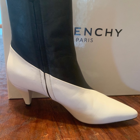 Givenchy Women’s Boots - Picture 15 of 16